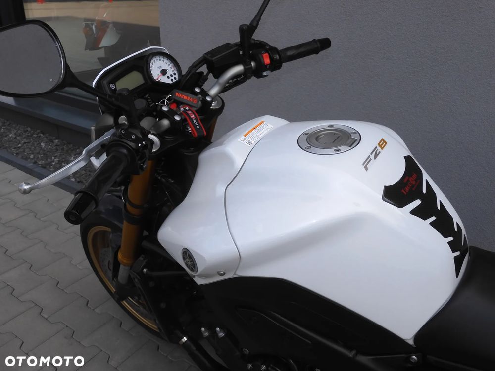 Yamaha FZ8 - 25