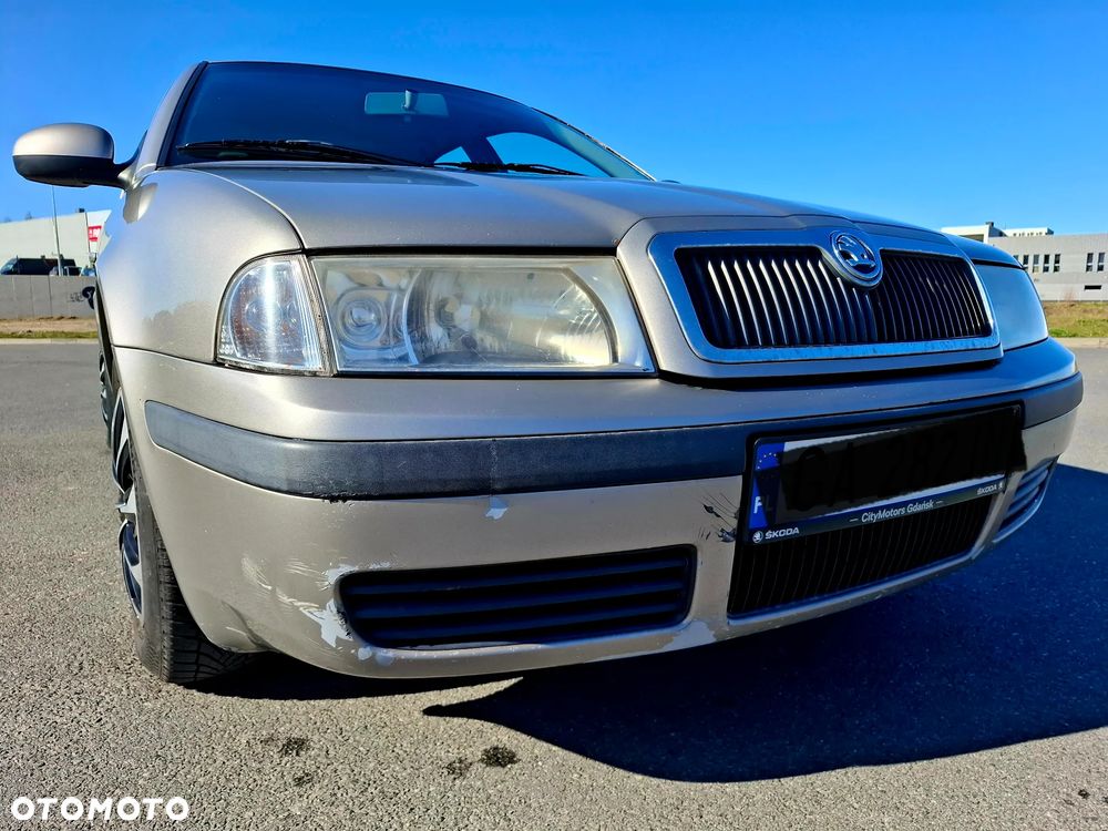 Skoda Octavia 1.6 Tour - 11