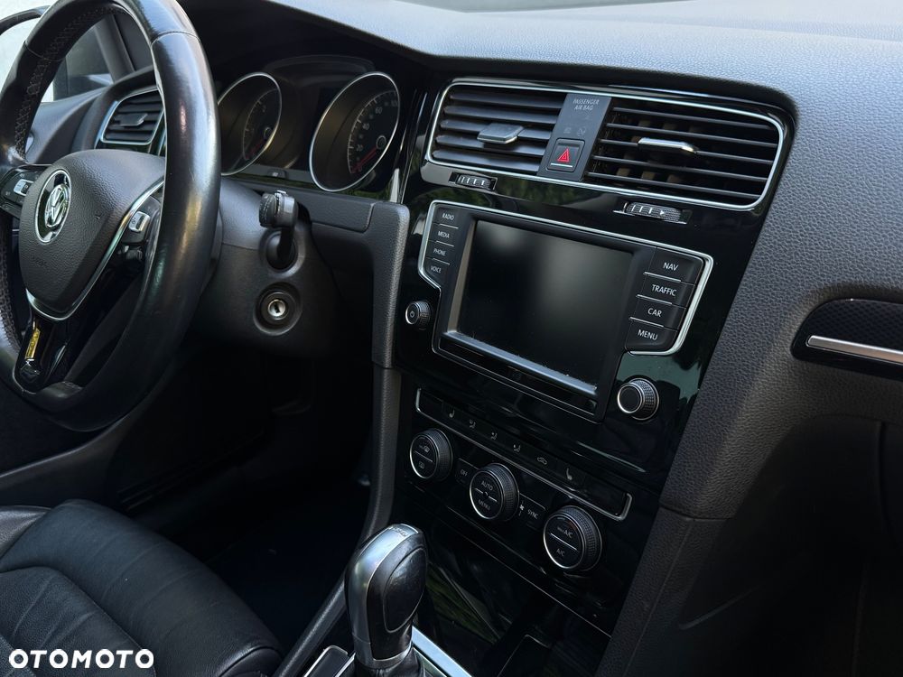 Volkswagen Golf 2.0 TDI (BlueMotion Technology) DSG Highline - 24