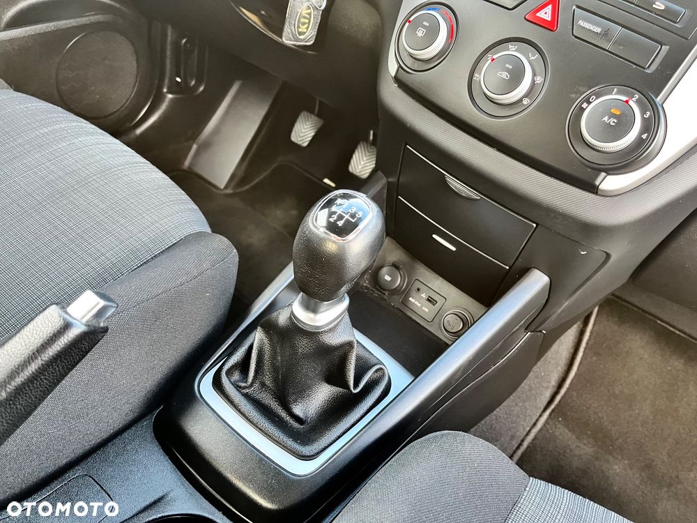Kia Ceed 1.4 CVVT Attract - 25