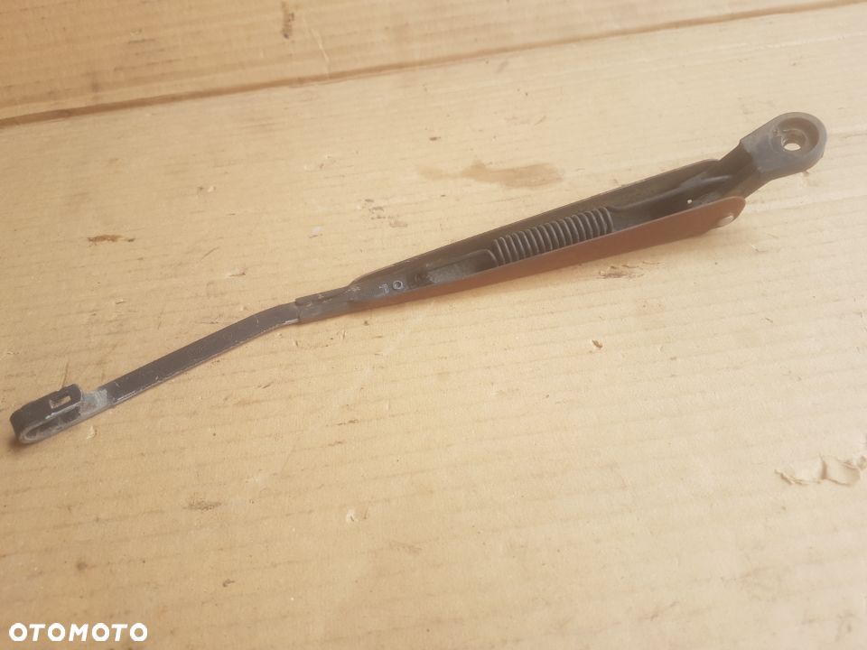 Suzuki Swift EA mechanizm ramię wycieraczki szyby tylnej - 3