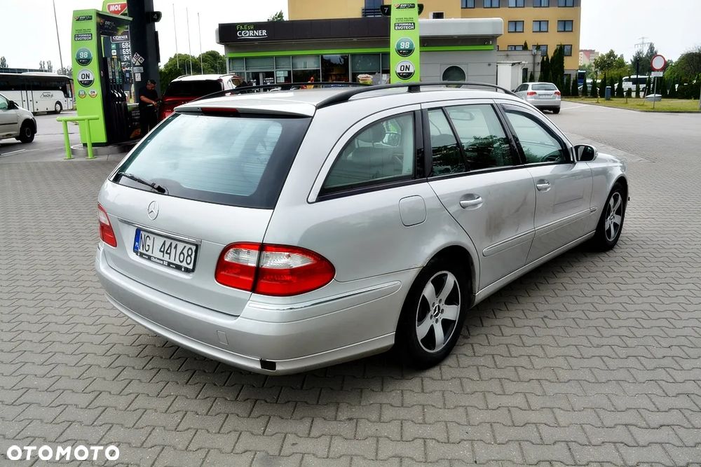 Mercedes-Benz Klasa E 200 Kompressor Automatik Classic - 4
