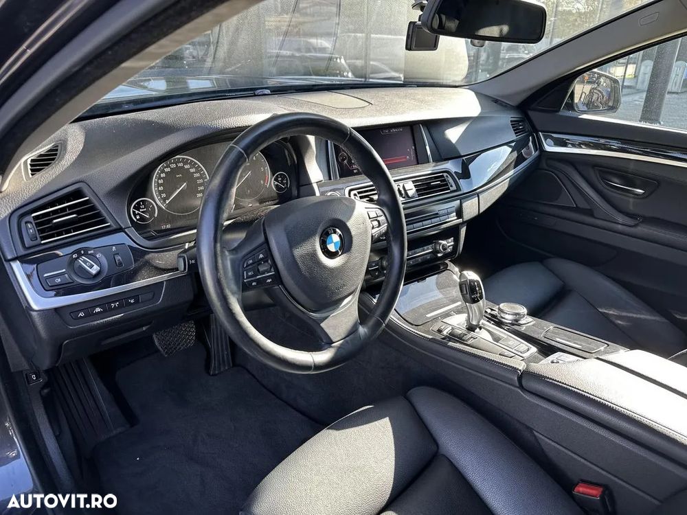 BMW Seria 5 520d AT - 9