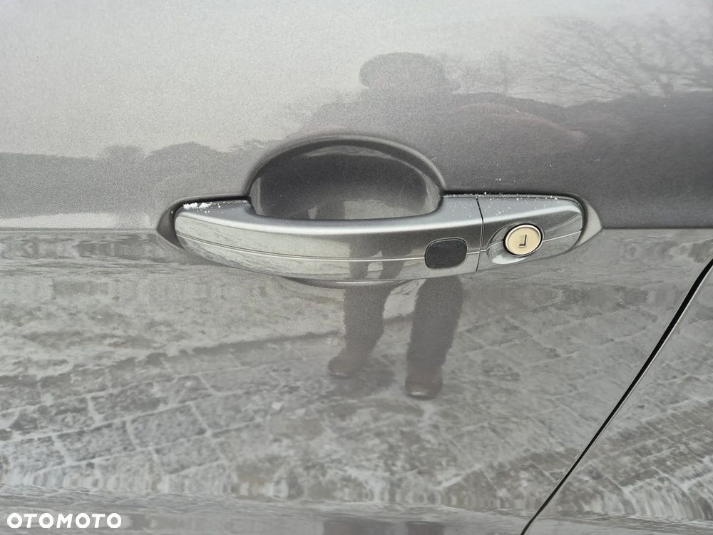 Ford Kuga 2.0 TDCi 4x4 Titanium - 11