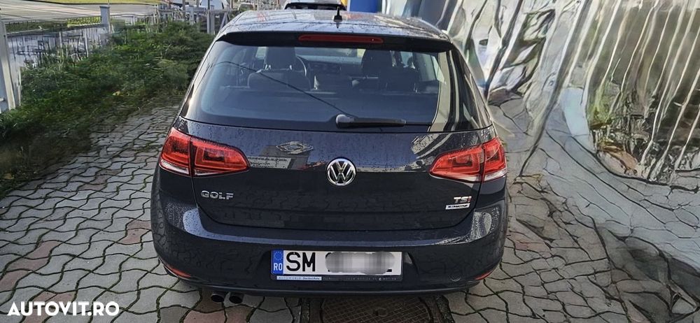 Volkswagen Golf - 2