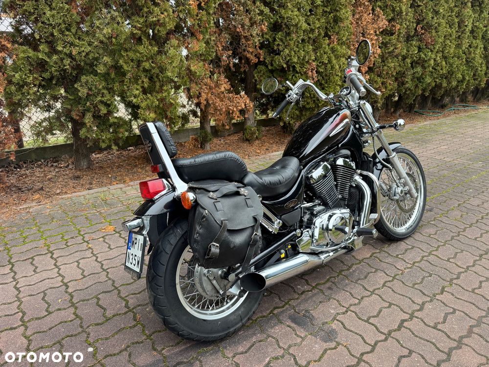 Suzuki Intruder - 4