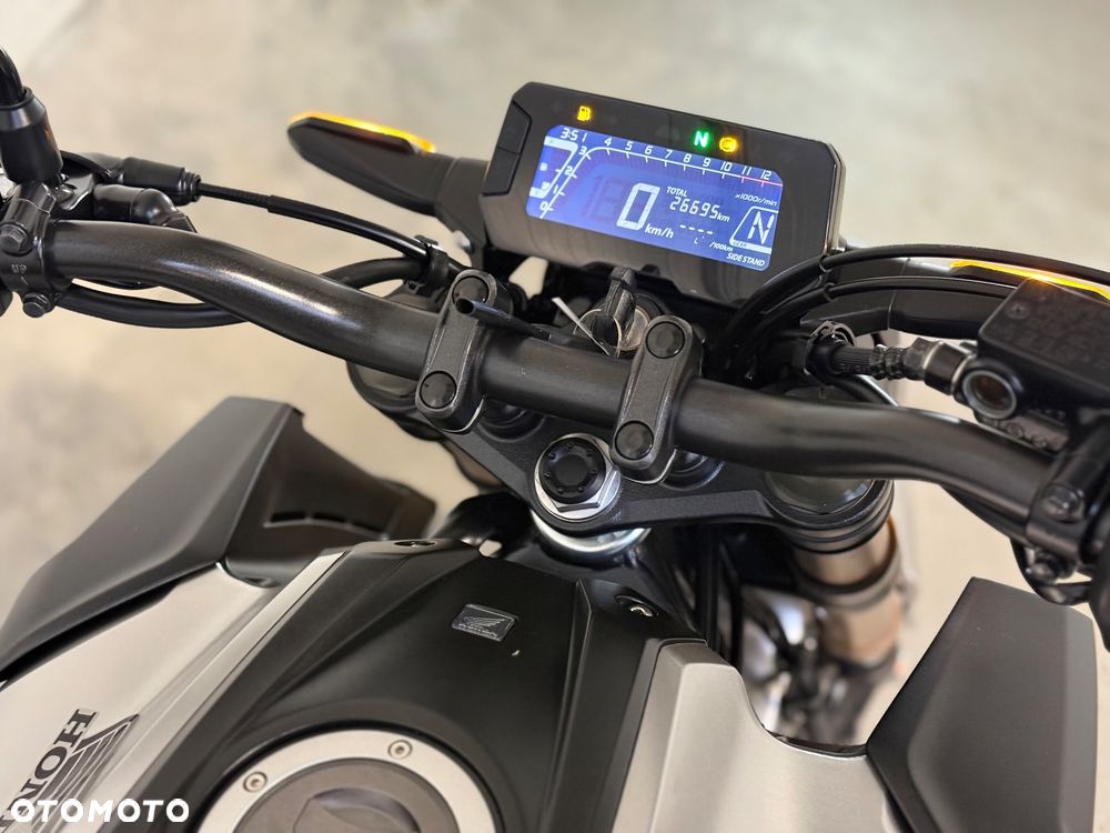 Honda CB - 21