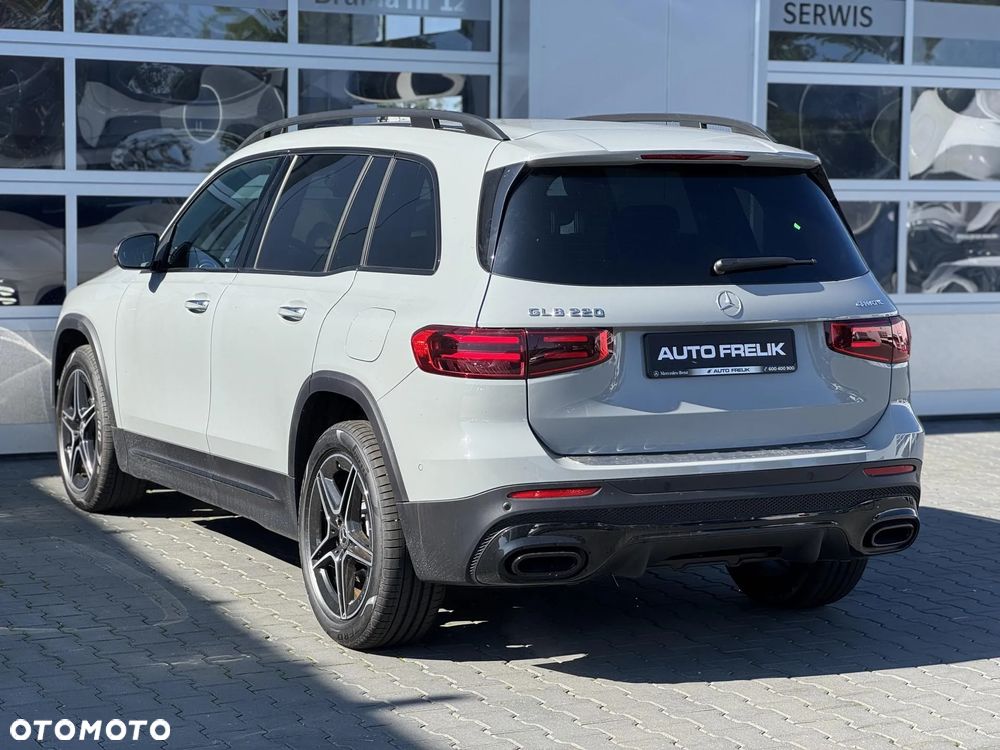 Mercedes-Benz GLB 220 4Matic 8G-DCT Special Edition - 11