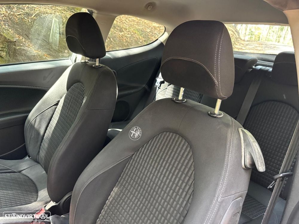 Alfa Romeo MiTo - 17