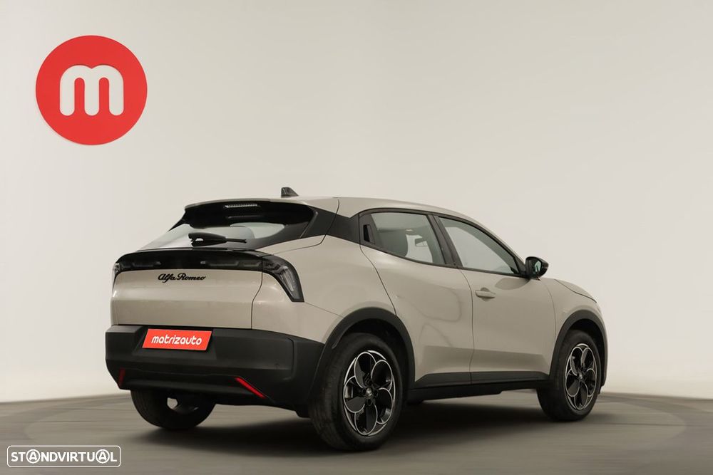 Alfa Romeo Junior Elletrica 50 kWh - 4