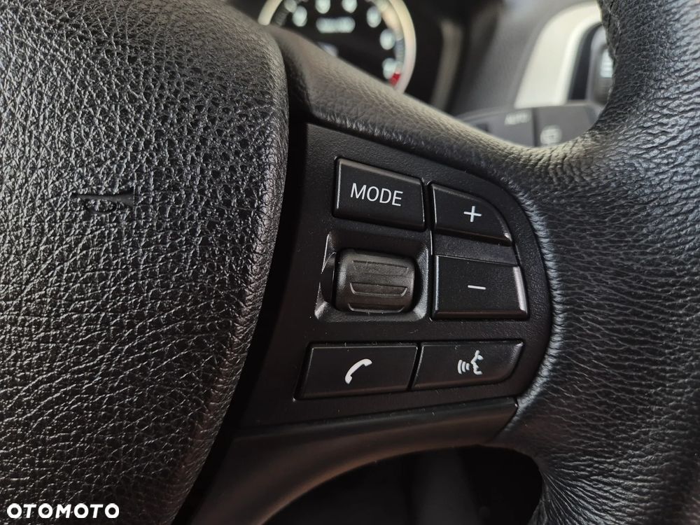 BMW Seria 1 116i - 14