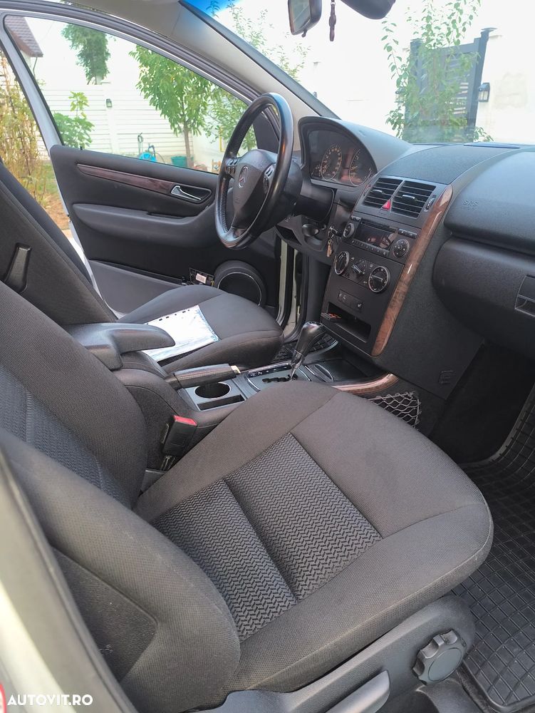 Mercedes-Benz A 170 2005 photo 2