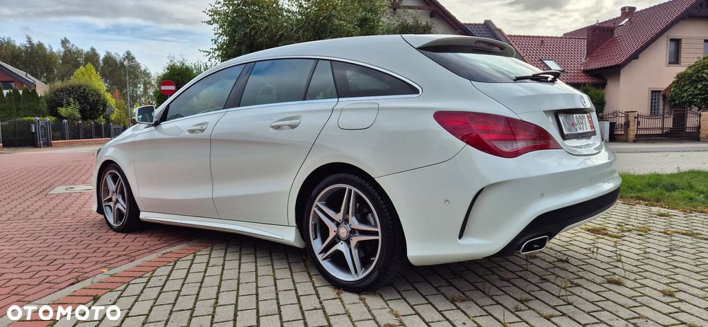 Mercedes-Benz CLA Shooting Brake 200 7G-DCT AMG Line - 10