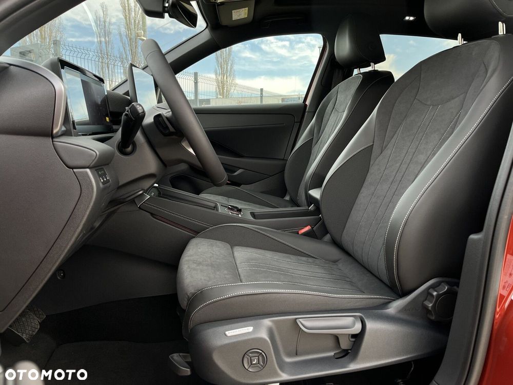 Volkswagen T-Roc - 16