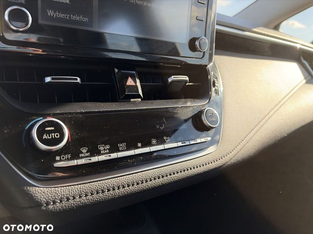 Toyota Corolla - 23