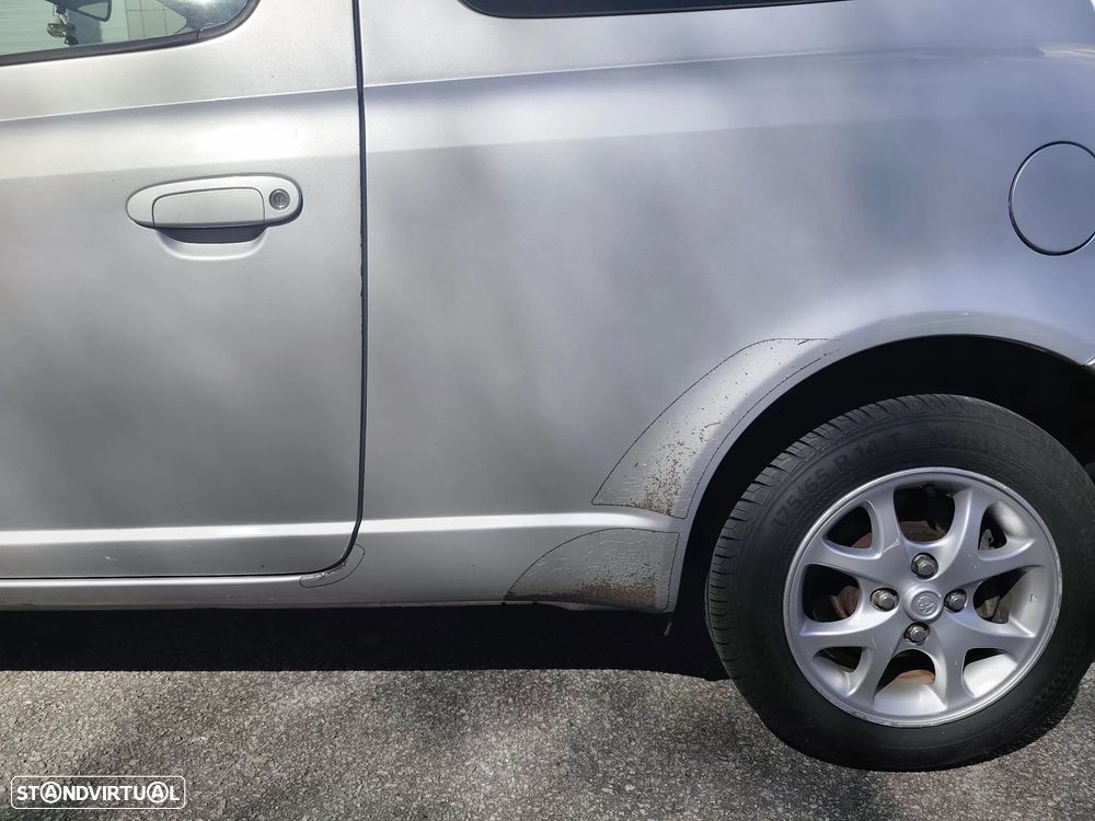 Toyota Yaris 1.0 Sol MMT AC - 9