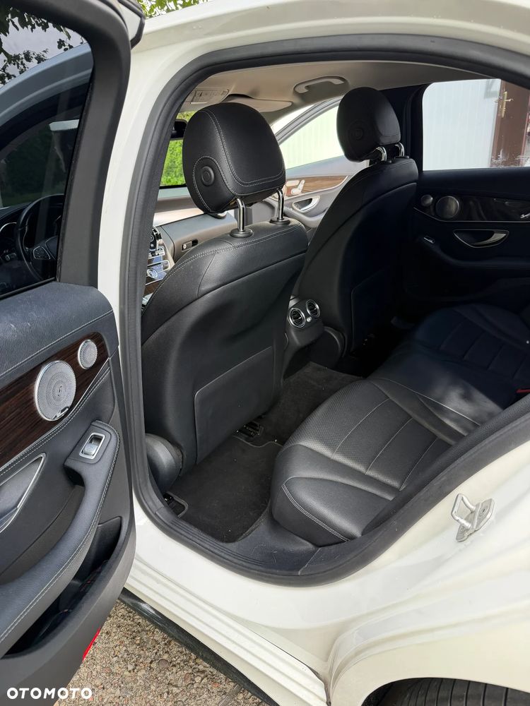 Mercedes-Benz Klasa C 300 7G-TRONIC - 16