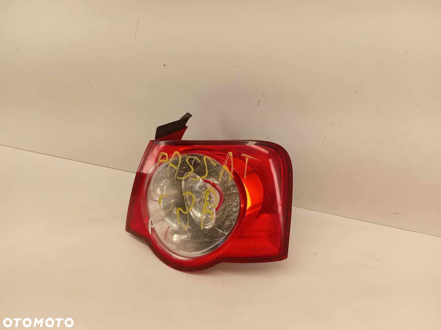 LAMPA PRAWA TYŁ TYLNA VW PASSAT B6 05-10 SEDAN - 3