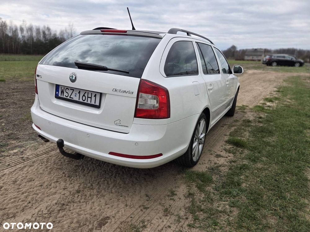 Skoda Octavia 2.0 TDI DPF DSG RS - 5