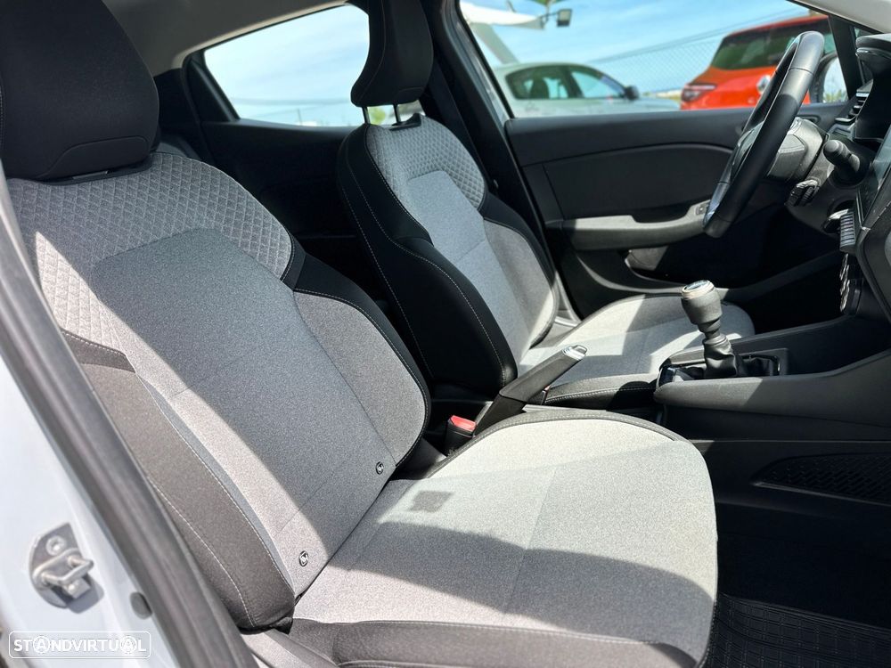 Renault Clio - 9