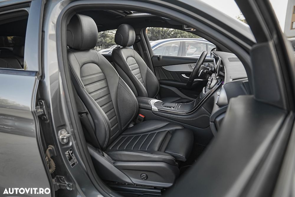 Mercedes-Benz GLC 300 e 4Matic 9G-TRONIC AMG Line - 21