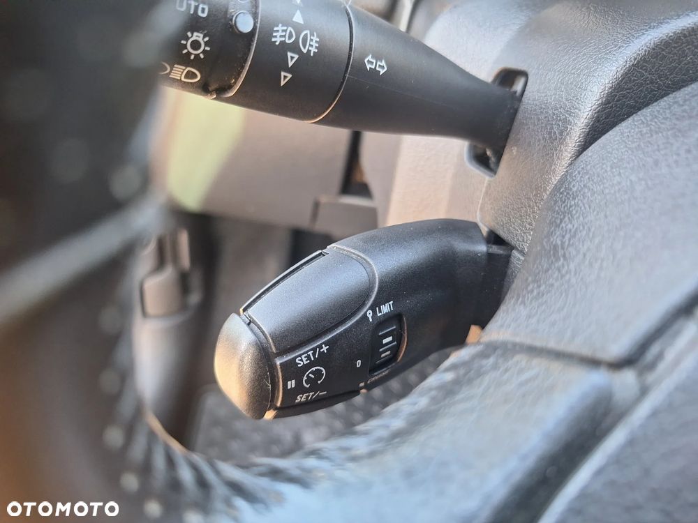 Peugeot 207 Outdoor 1.6 - 14