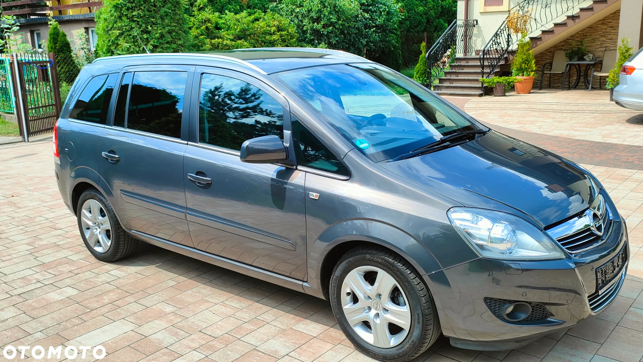 Opel Zafira 1.8 Cosmo - 4