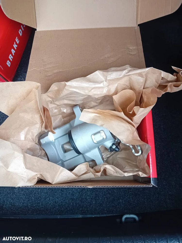 Volkswagen Golf 2.0 TDI DPF Comfortline - 36