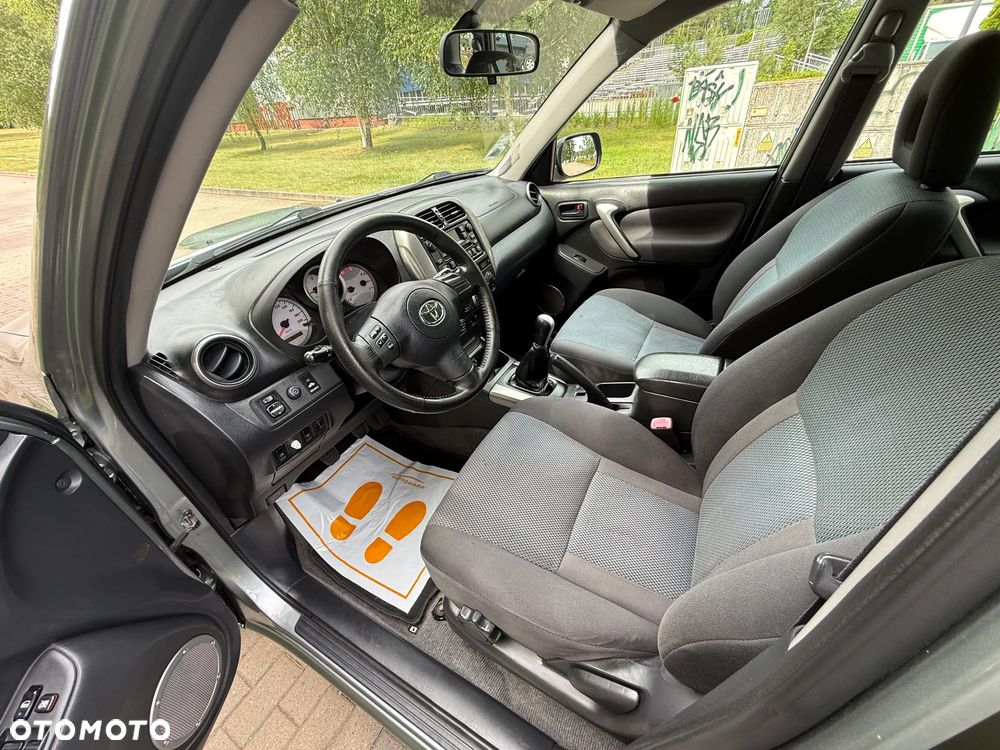 Toyota RAV4 - 28