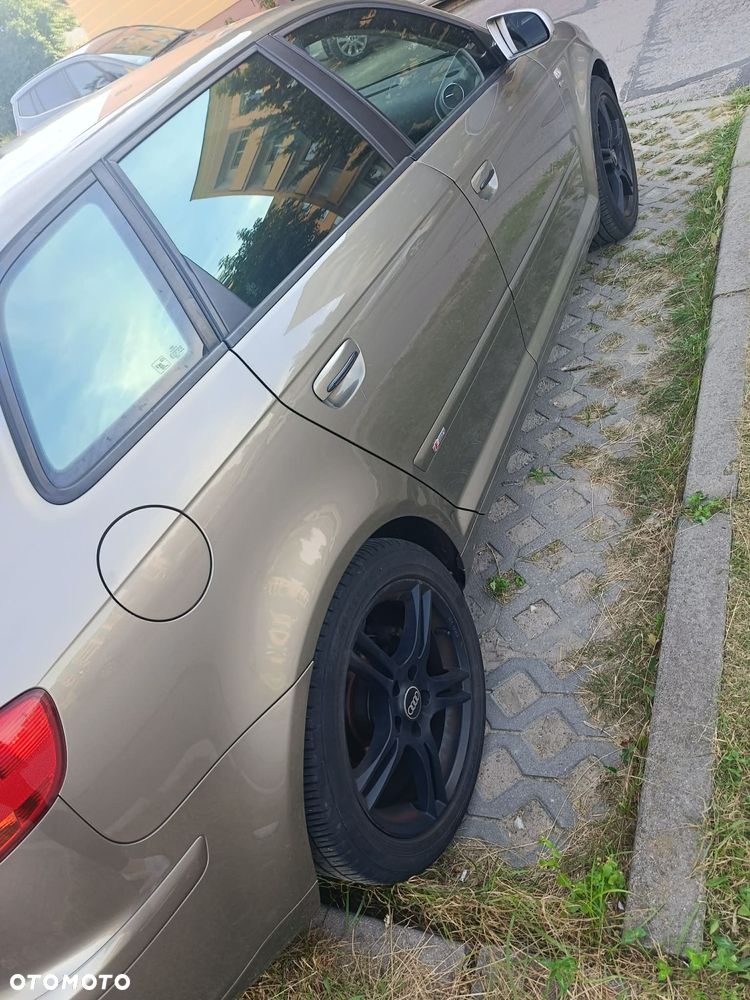 Audi A3 Sportback 1.6 FSI S line Sportpaket plus - 16