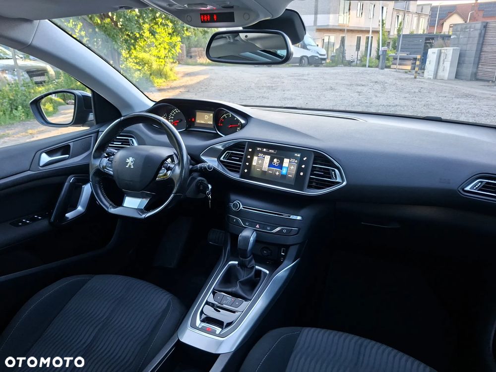 Peugeot 308 BlueHDi 150 EAT6 Stop & Start Business-Line - 11