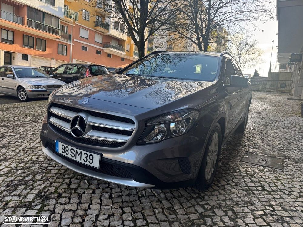 Mercedes-Benz GLA 180 d - 3