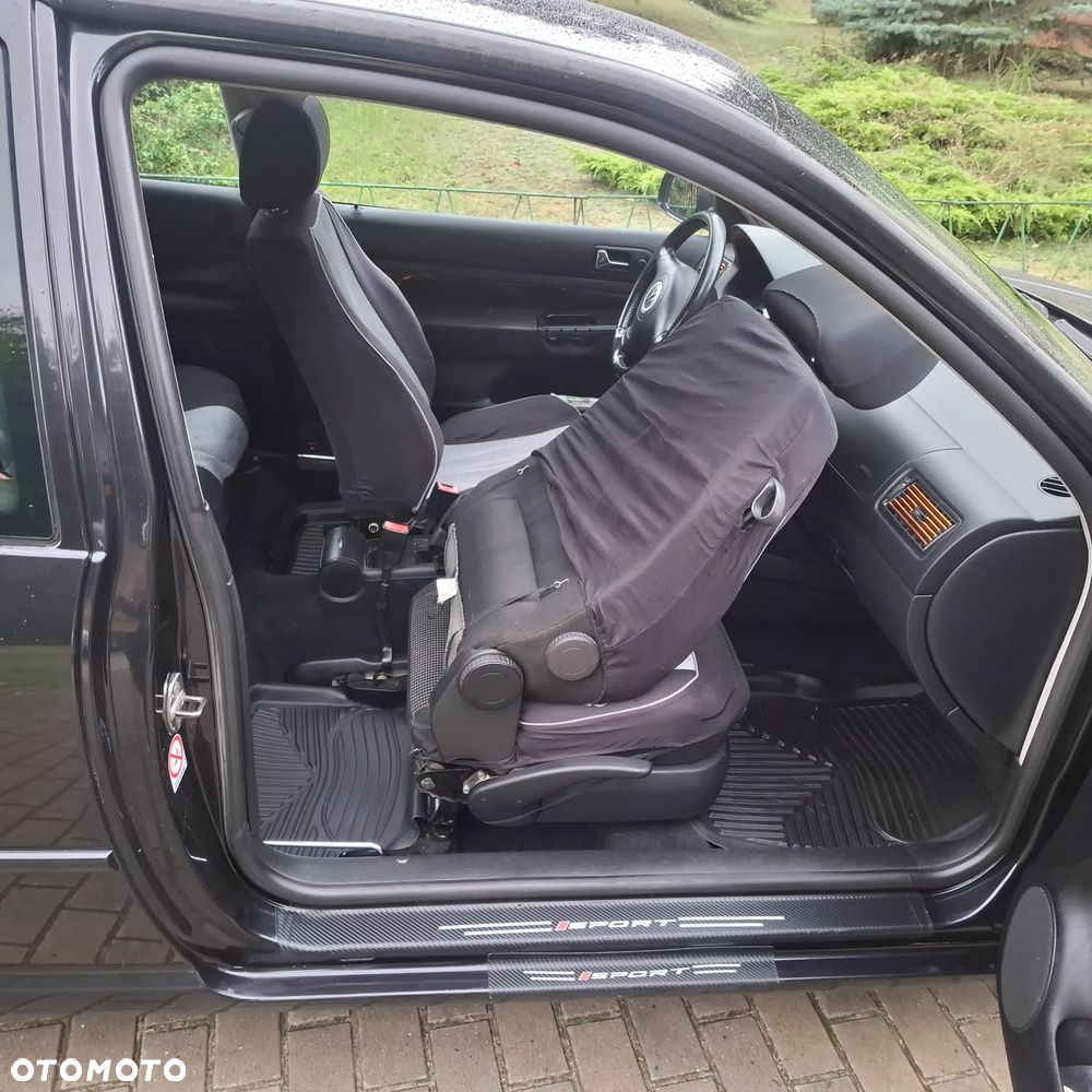 Volkswagen Golf 1.9 TDI GTI - 4