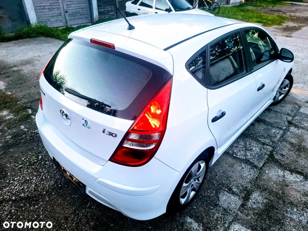 Hyundai i30 1.4 Blue Comfort - 28