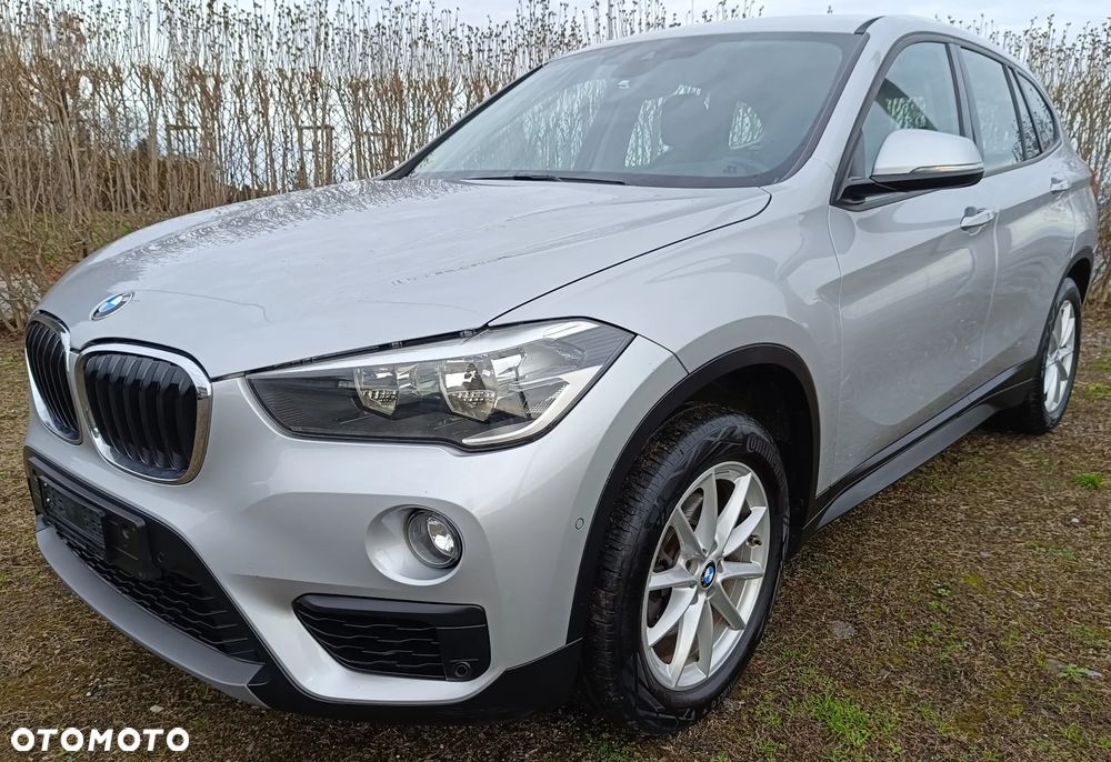 BMW X1 sDrive16d Sport Line - 1
