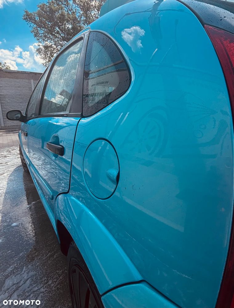 Citroën C3 1.4 16V Confort - 2