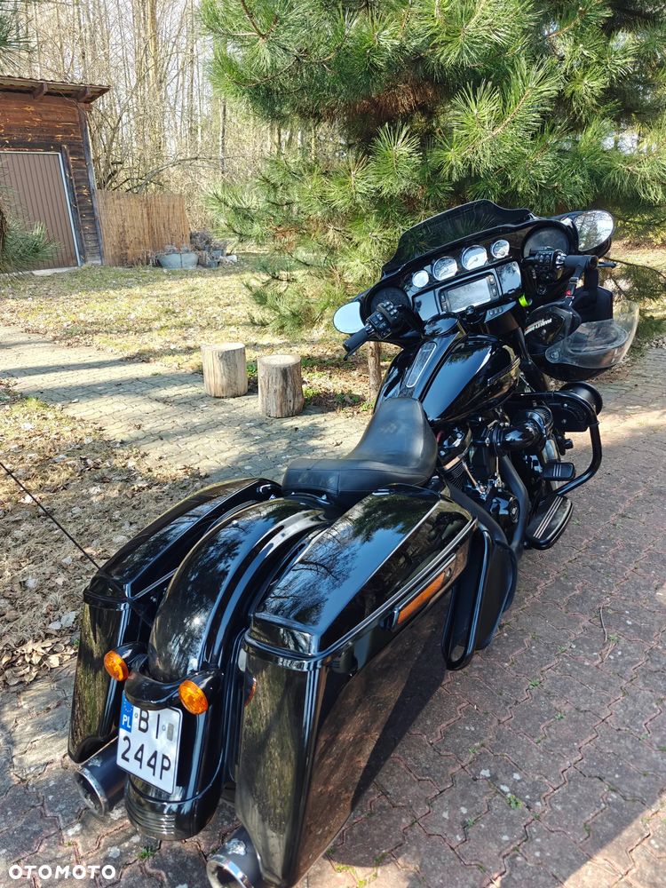 Harley-Davidson Touring Street Glide - 5