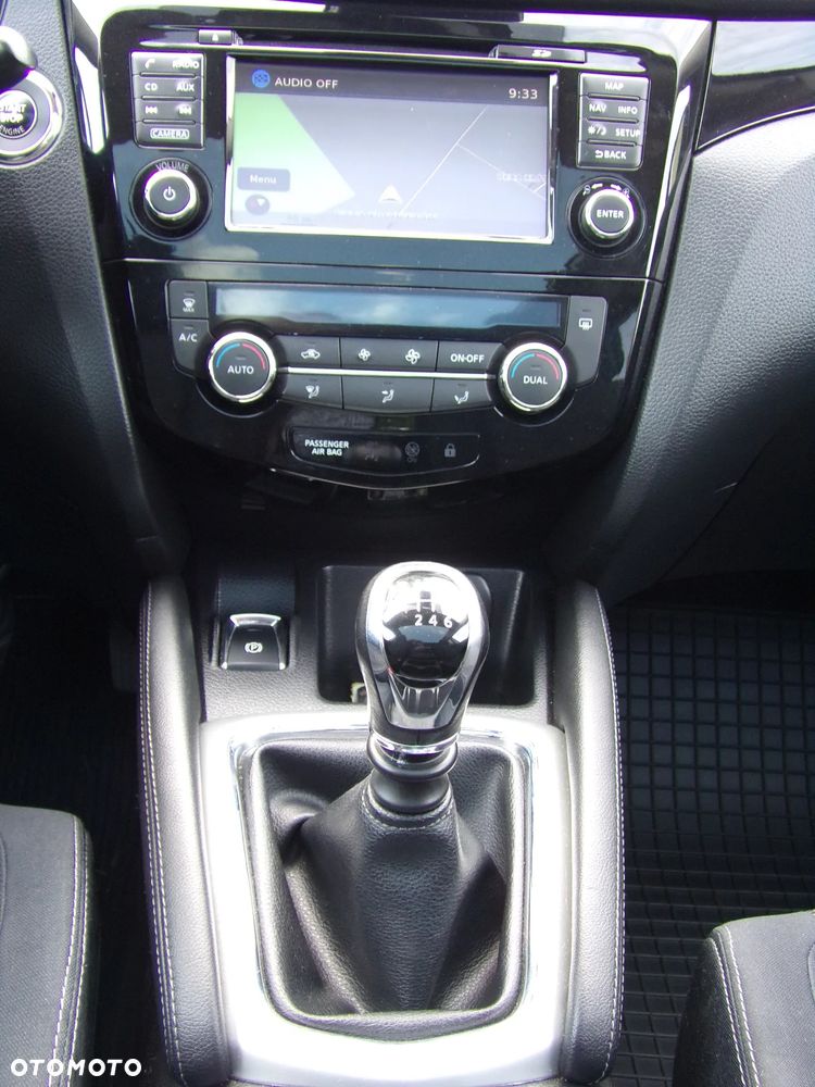 Nissan Qashqai 1.6 DIG-T N-Connecta - 29