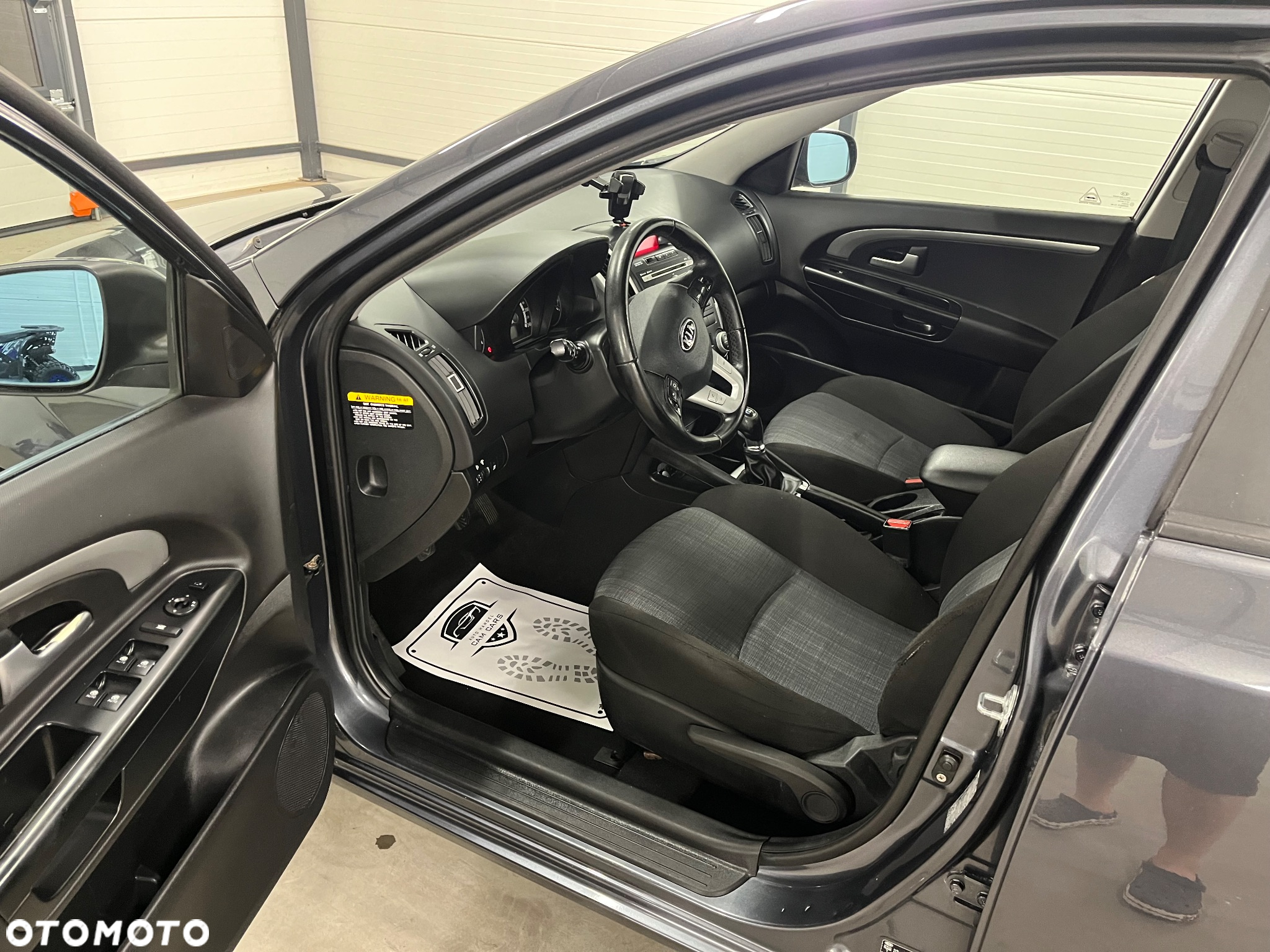 Kia Ceed 1.6 CRDi 90 Vision - 13