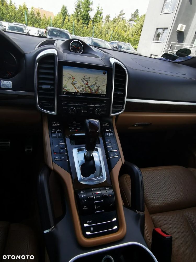 Porsche Cayenne Diesel Platinum Edition - 9
