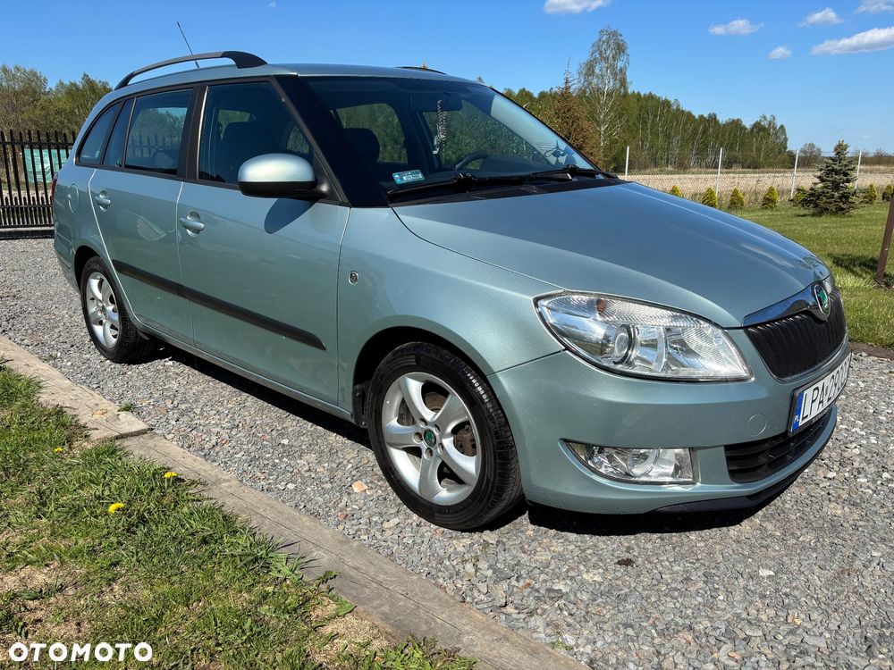 Skoda Fabia 1.2 HTP Cool Colour Edition - 4