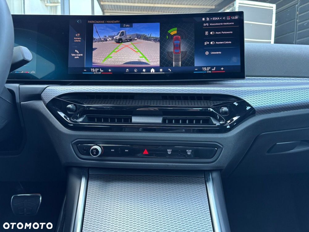 BMW Seria 3 318i M Sport - 36