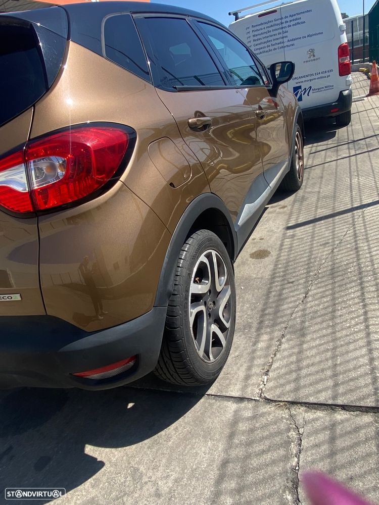 Renault Captur 1.5 dCi Exclusive - 4
