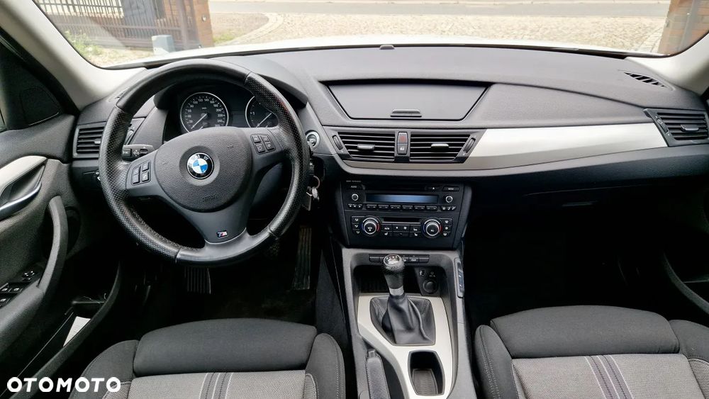 BMW X1 xDrive18d Sport Line - 13