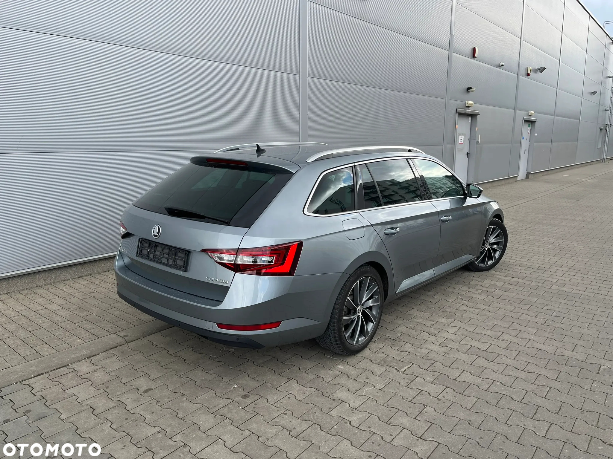 Skoda Superb 1.8 TSI L&K DSG - 3
