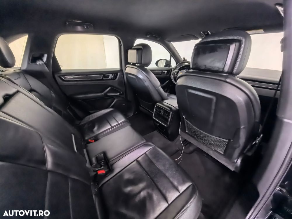Porsche Cayenne - 7