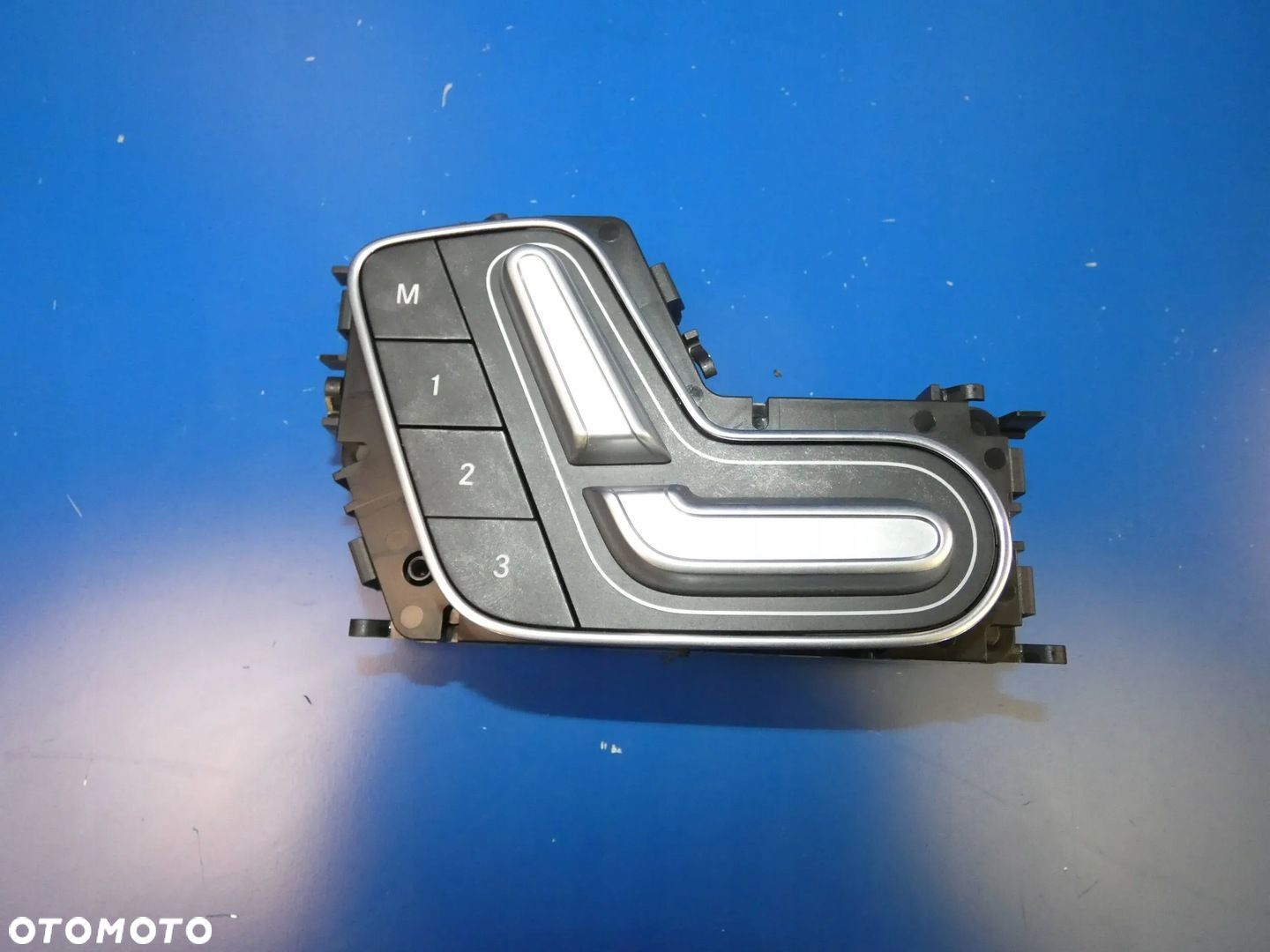MERCEDES A KLASA W177 PANEL REGULACJI FOTELA PRZYCISKI LEWY PRZÓD - 1