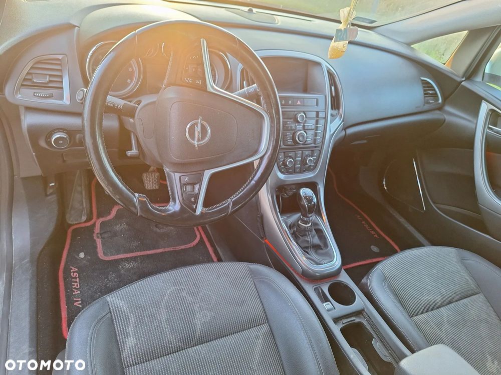 Opel Astra 1.7 CDTI Cosmo - 11