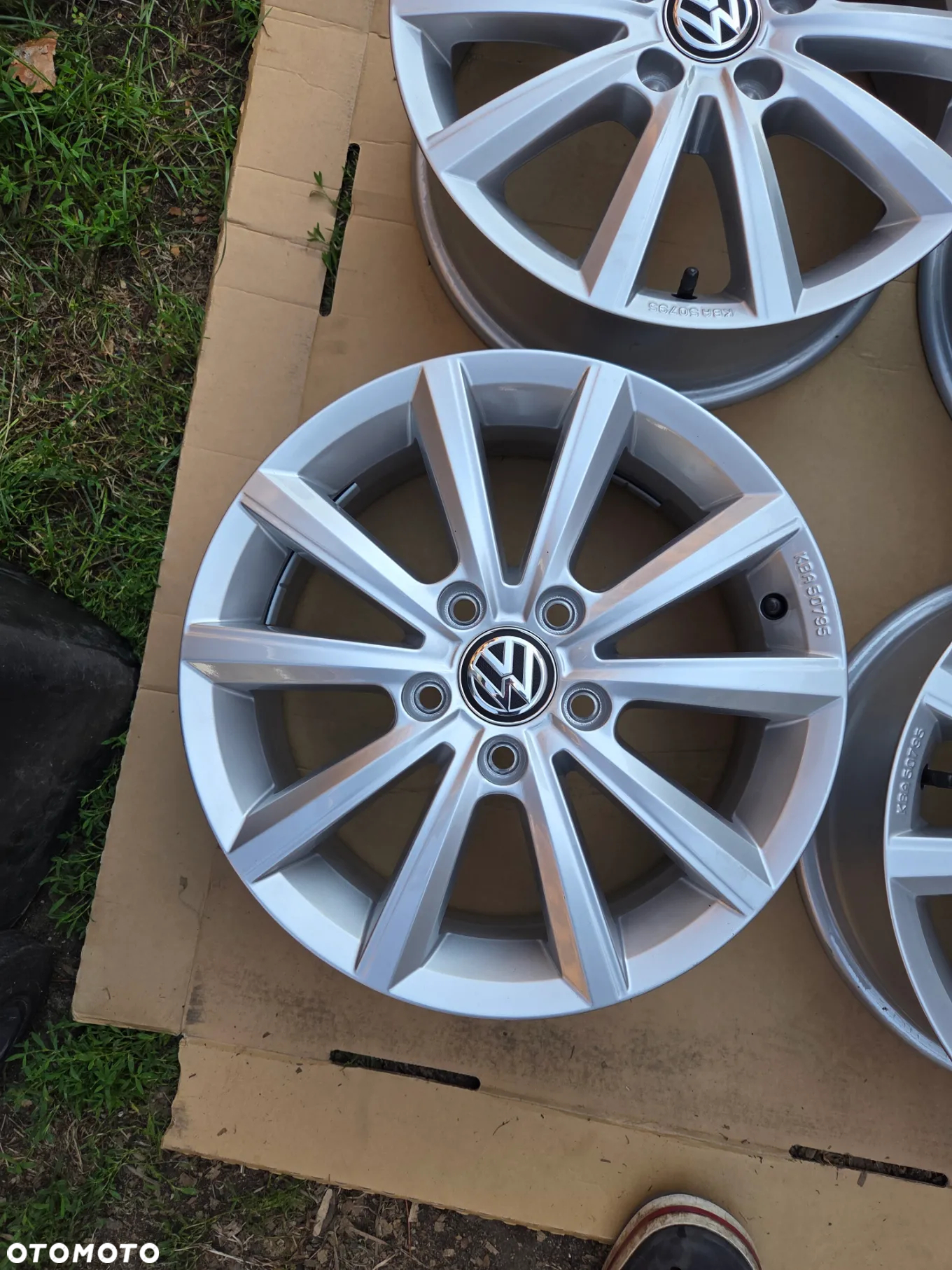 Felgi Aluminiowe VW Golf T-Roc Sportvan 16 Cali 6Jx16H2 ET 48 5G0071496B 5G0073566G - 3