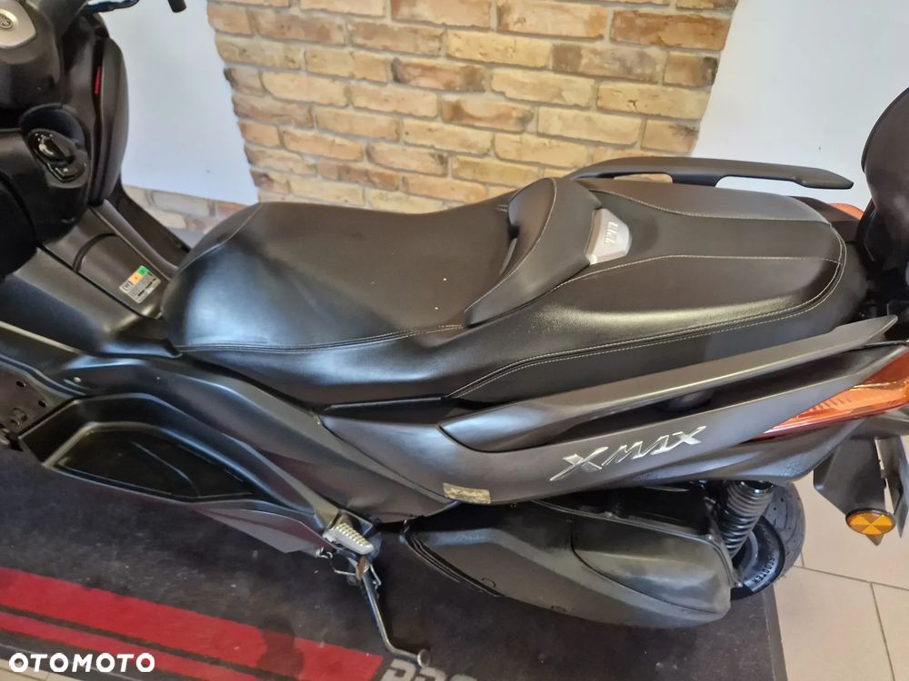 Yamaha X-max - 17
